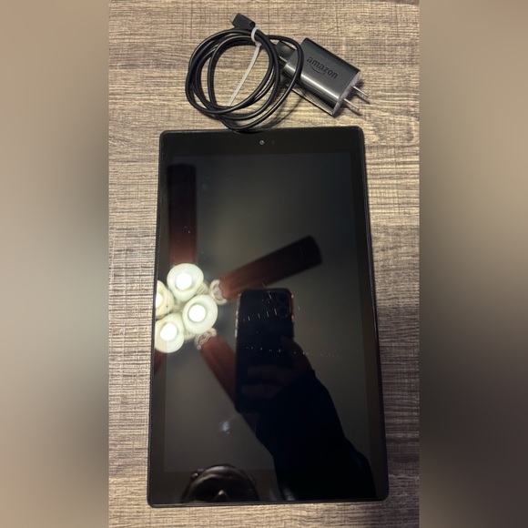 Amazon Fire HD 10” Tablet with Charger Included - Picture 3 of 8